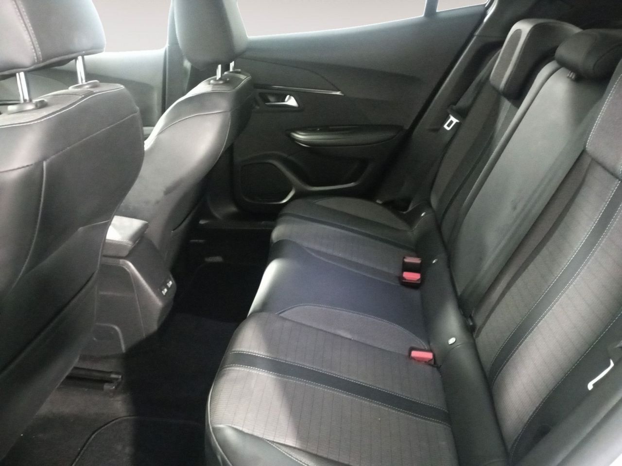 Foto Peugeot 2008 9