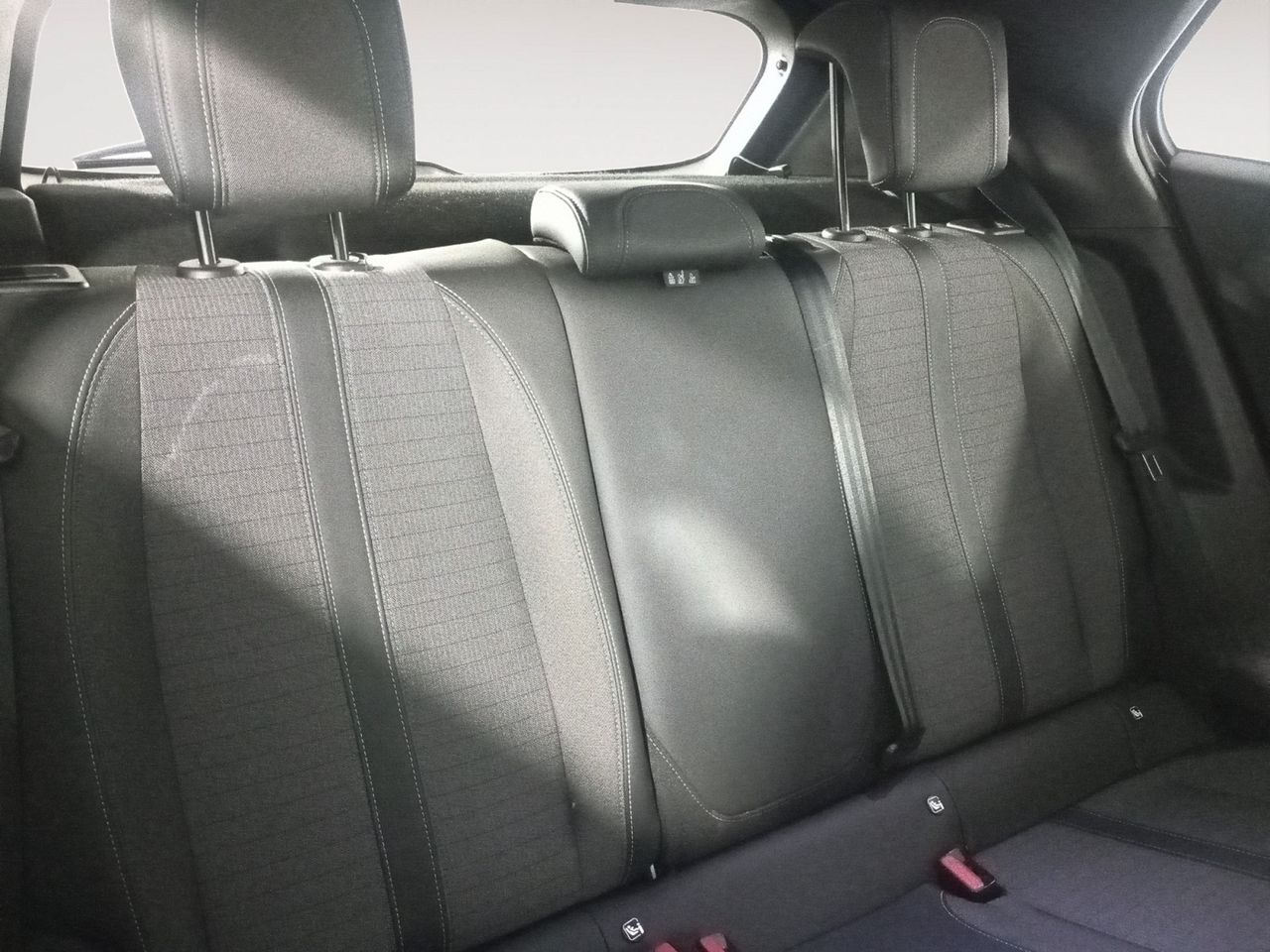 Foto Peugeot 2008 9