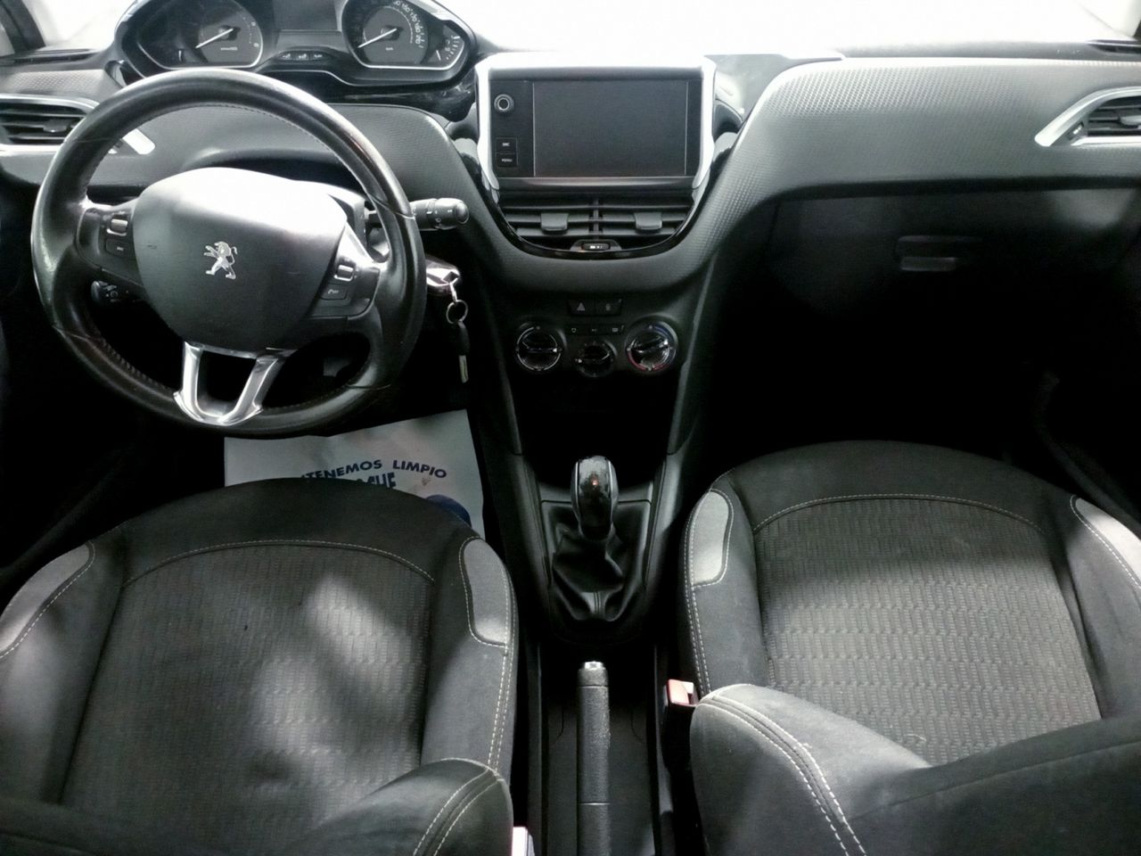 Foto Peugeot 208 6