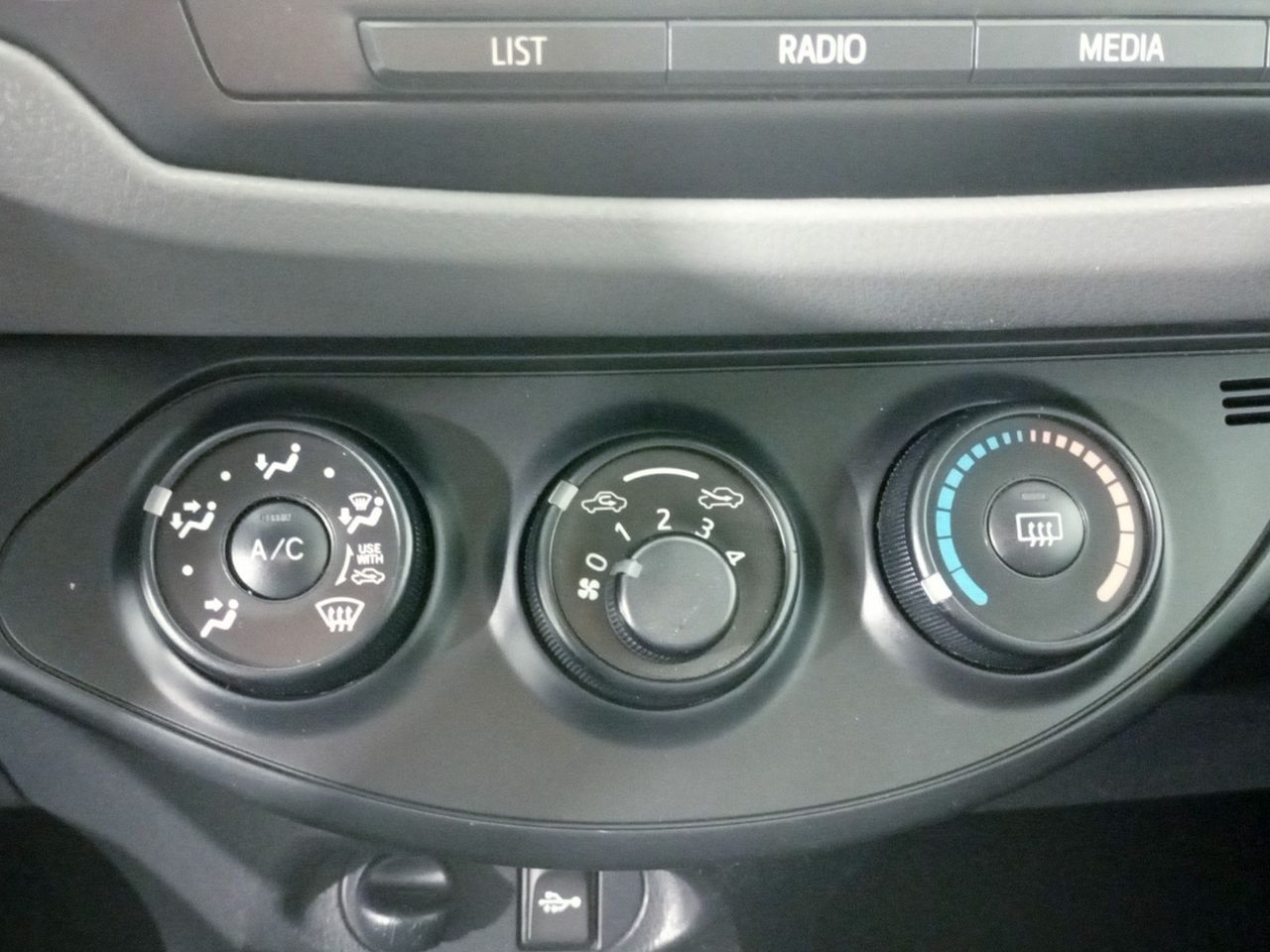Foto Toyota Yaris 13