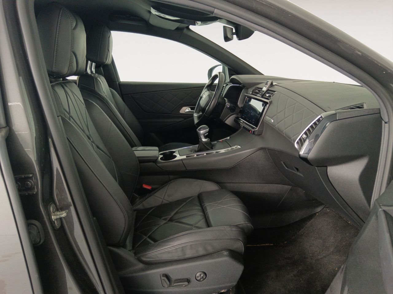 Foto DS Automobiles DS 7 10