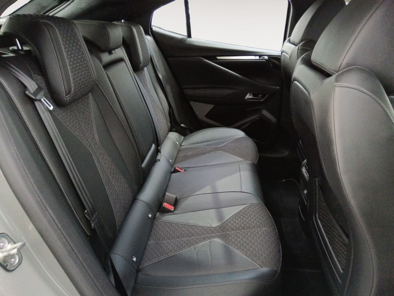 Foto DS Automobiles DS 4 9