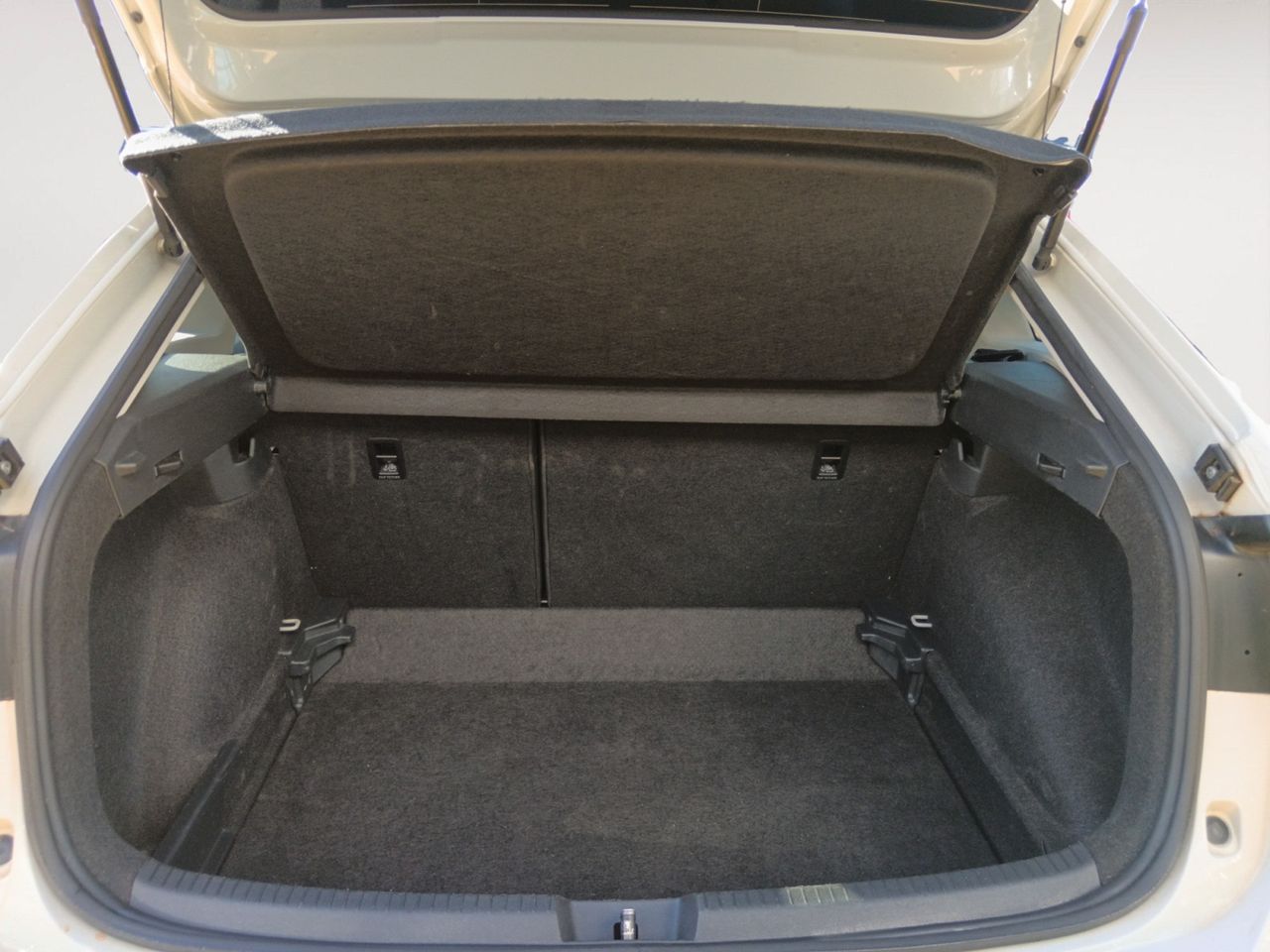 Foto Volkswagen Taigo 11