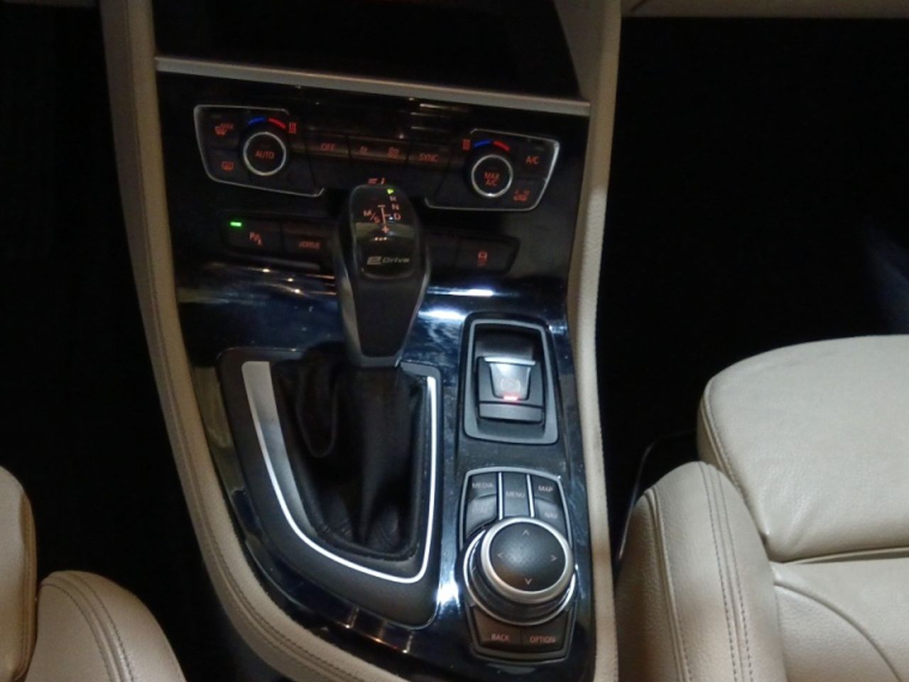 Foto BMW Serie 2 Active Tourer 12