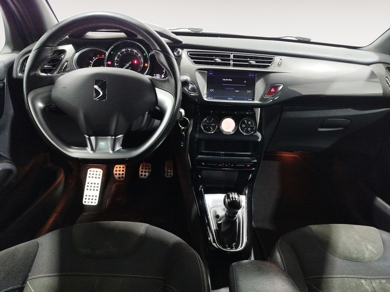 Foto DS Automobiles DS 3 6