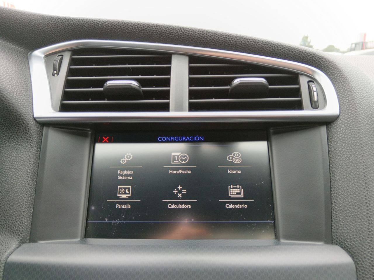Foto DS Automobiles DS 4 14