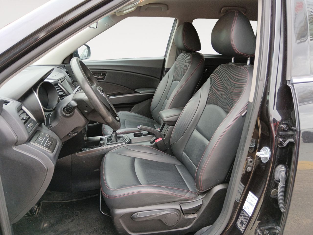 Foto SsangYong XLV 8