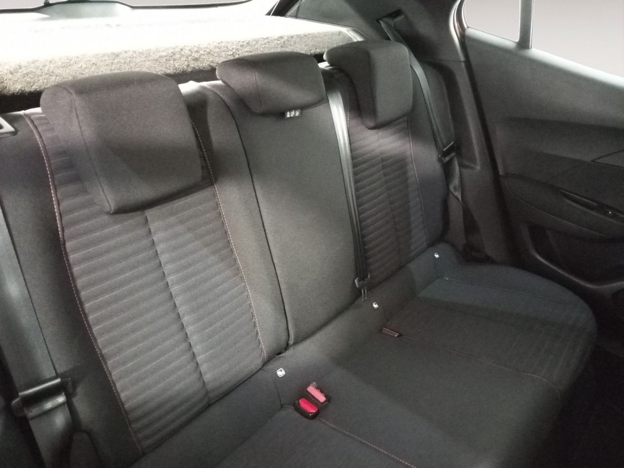 Foto Peugeot 2008 9