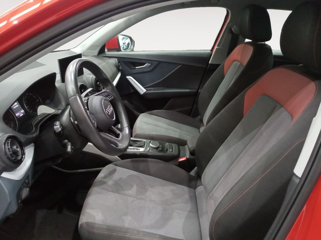 Foto Audi Q2 8