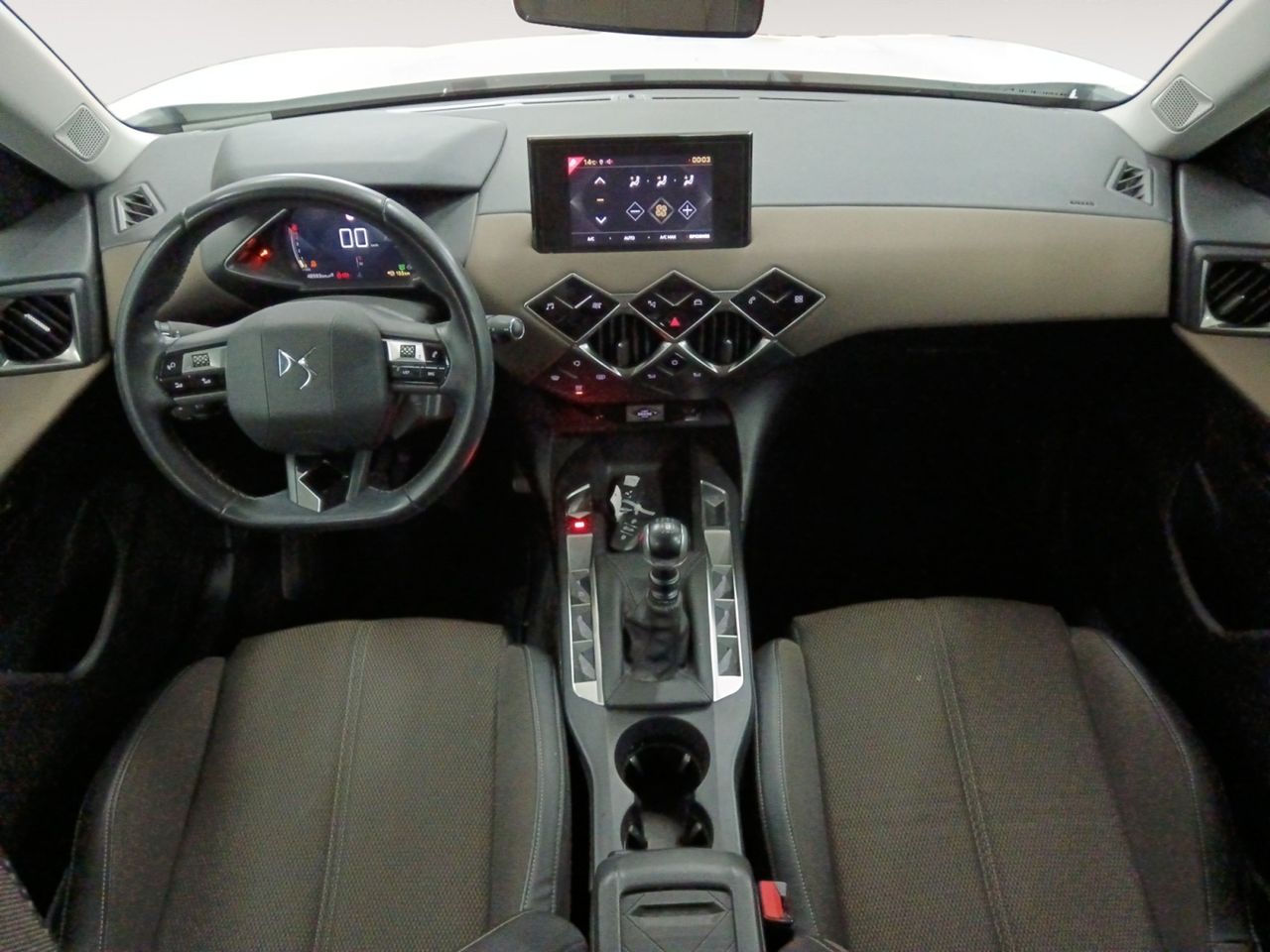 Foto DS Automobiles DS 3 6