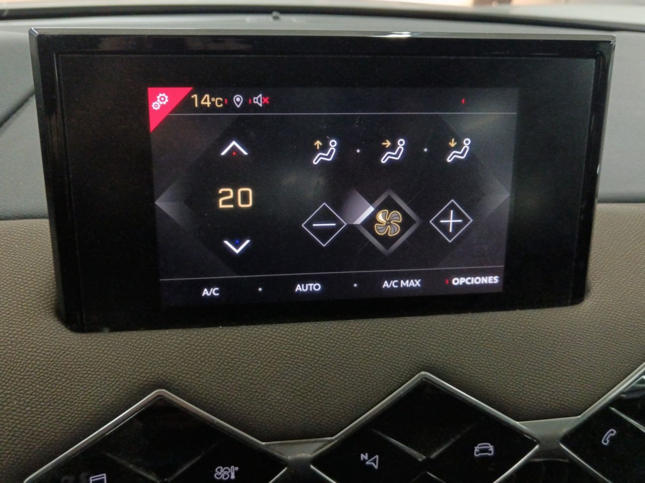 Foto DS Automobiles DS 3 17