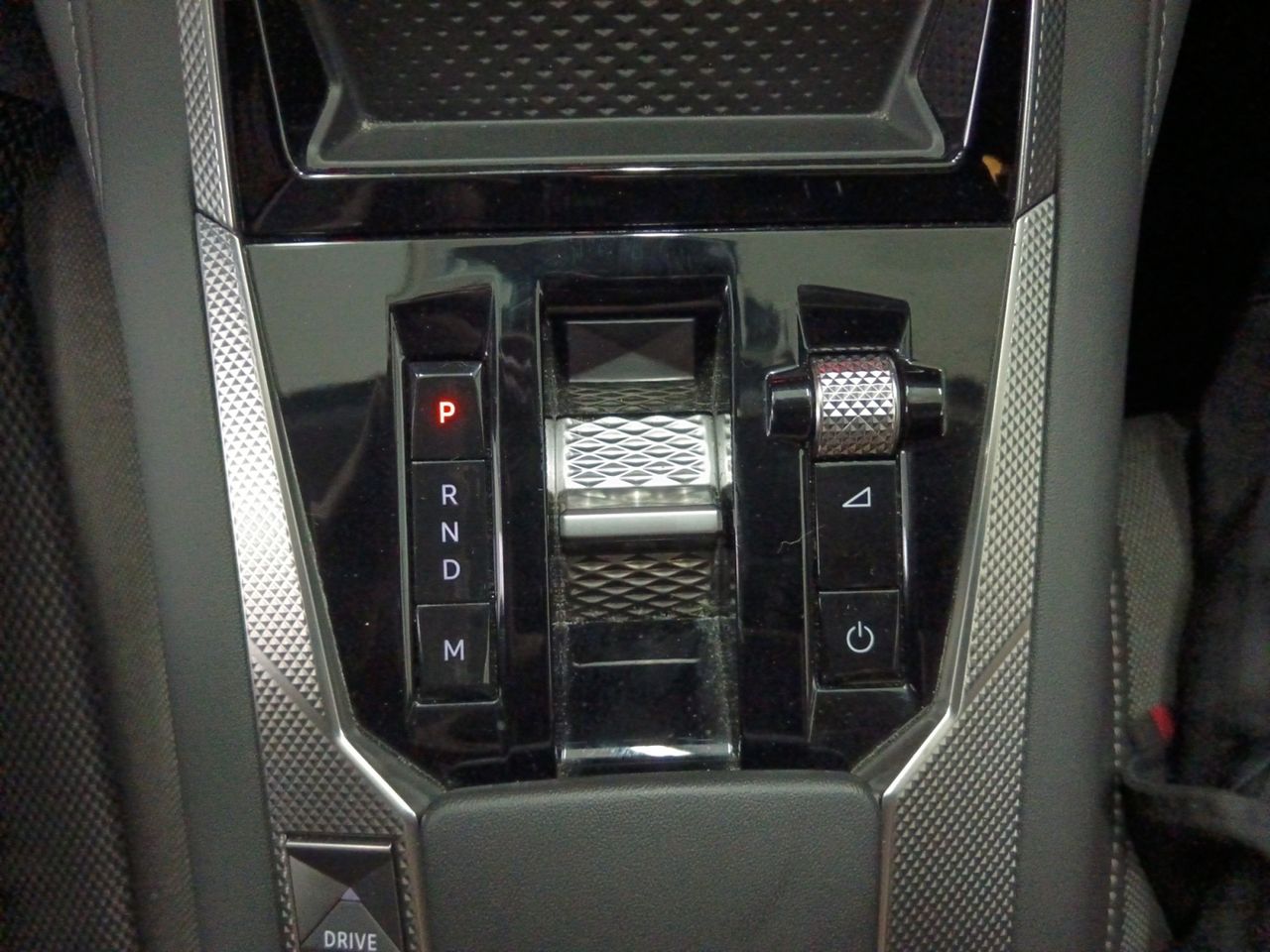 Foto DS Automobiles DS 4 11