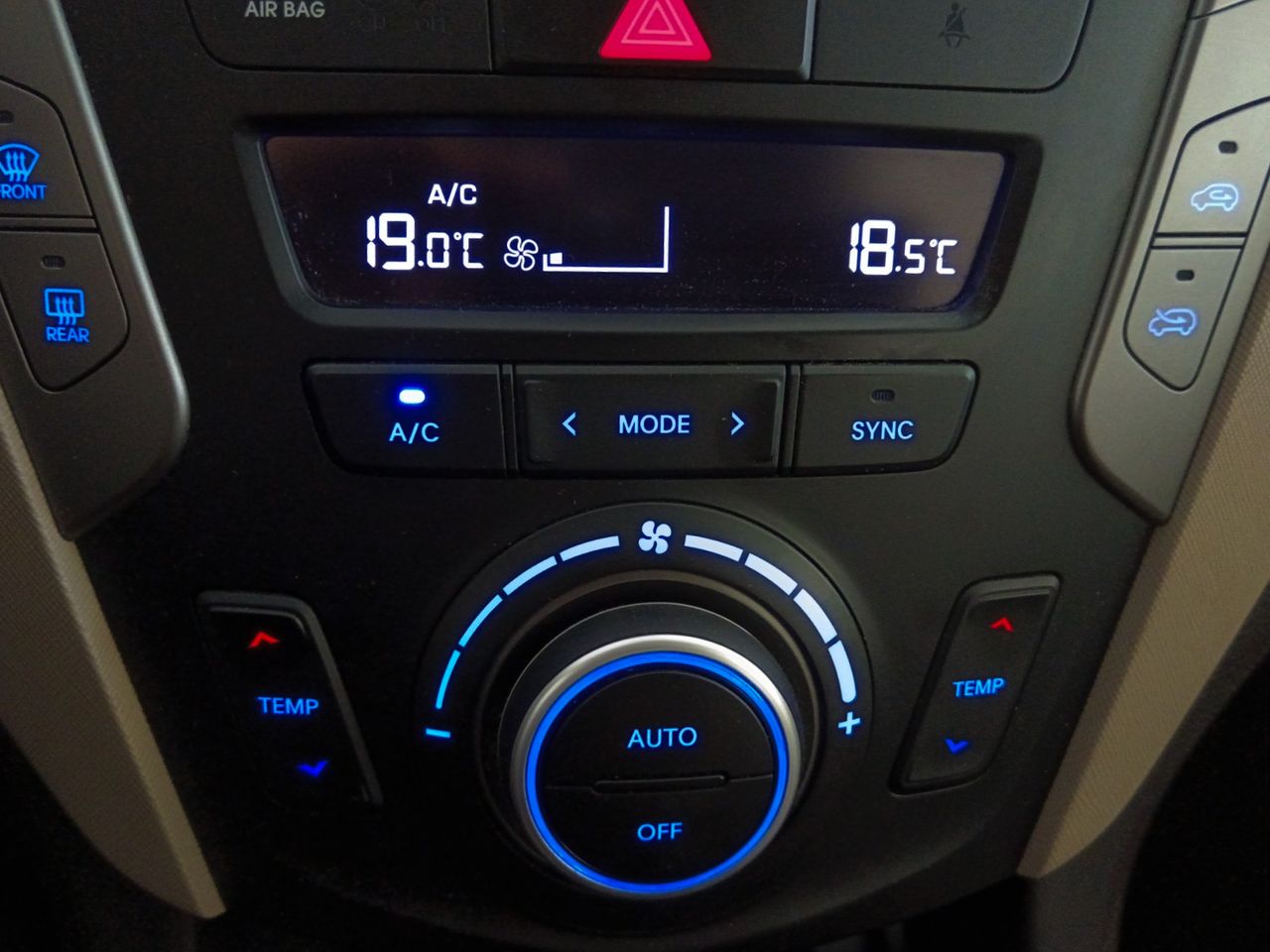 Foto Hyundai Santa Fe 17