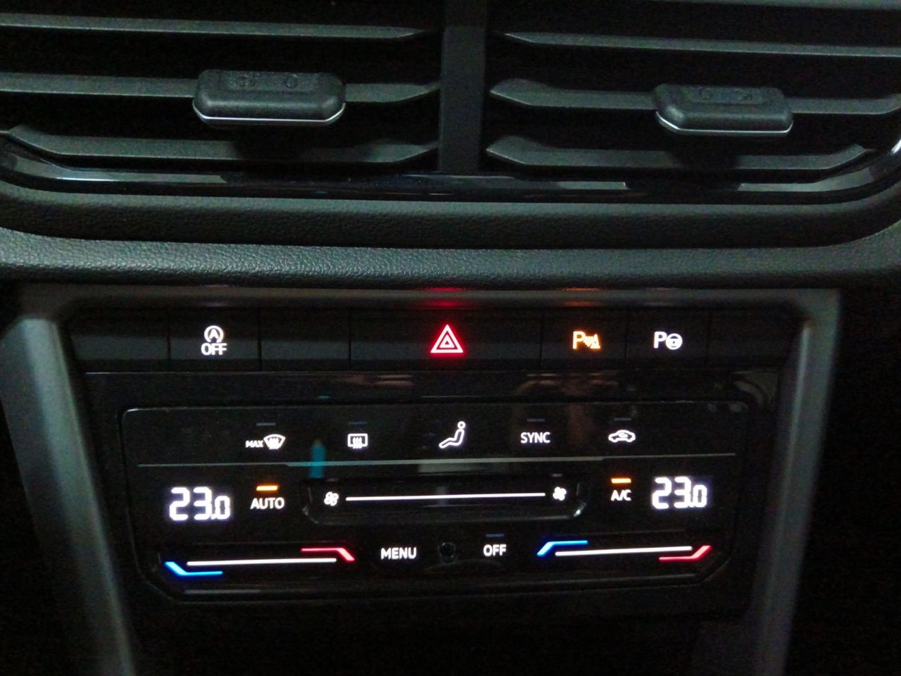 Foto Volkswagen T-Roc 16
