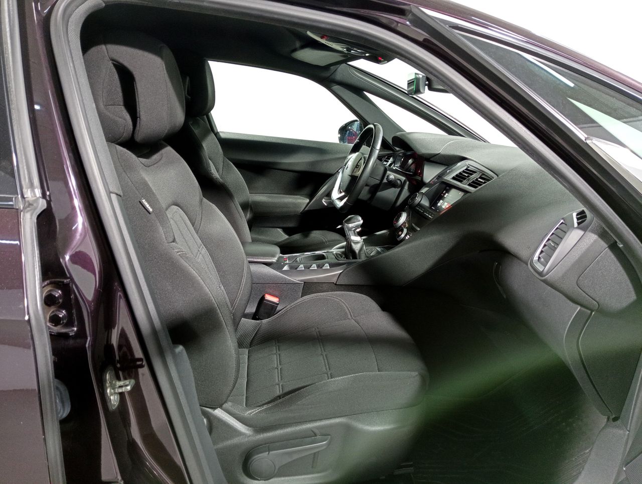 Foto DS Automobiles DS 5 9