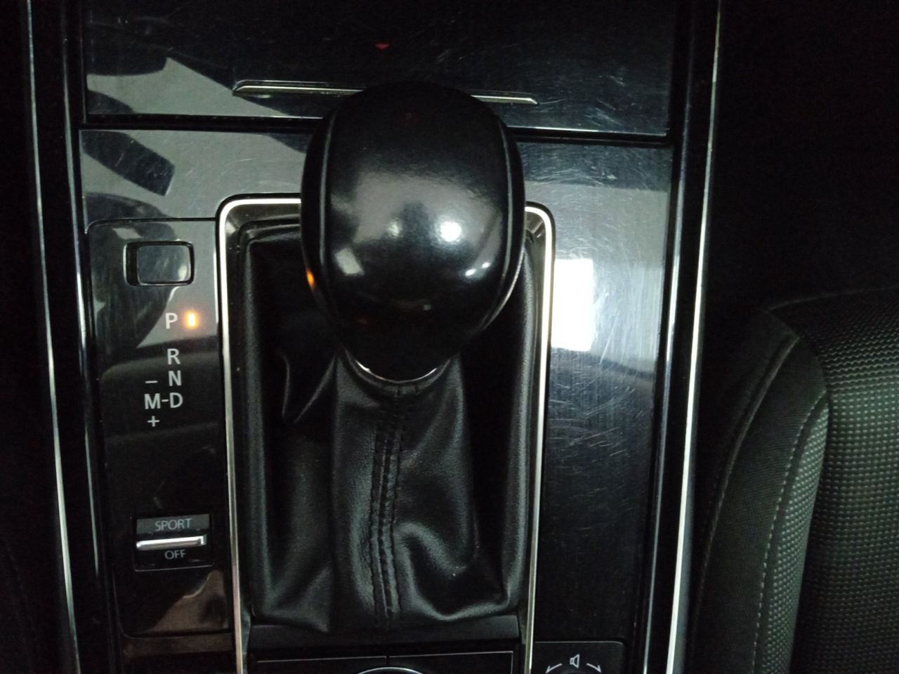 Foto Mazda CX-30 12