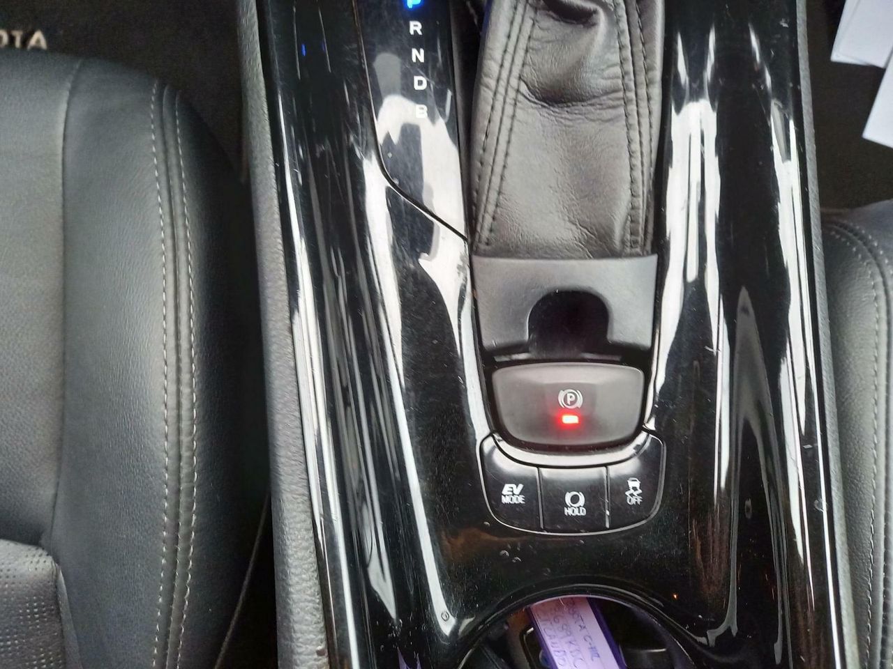 Foto Toyota C-HR 22