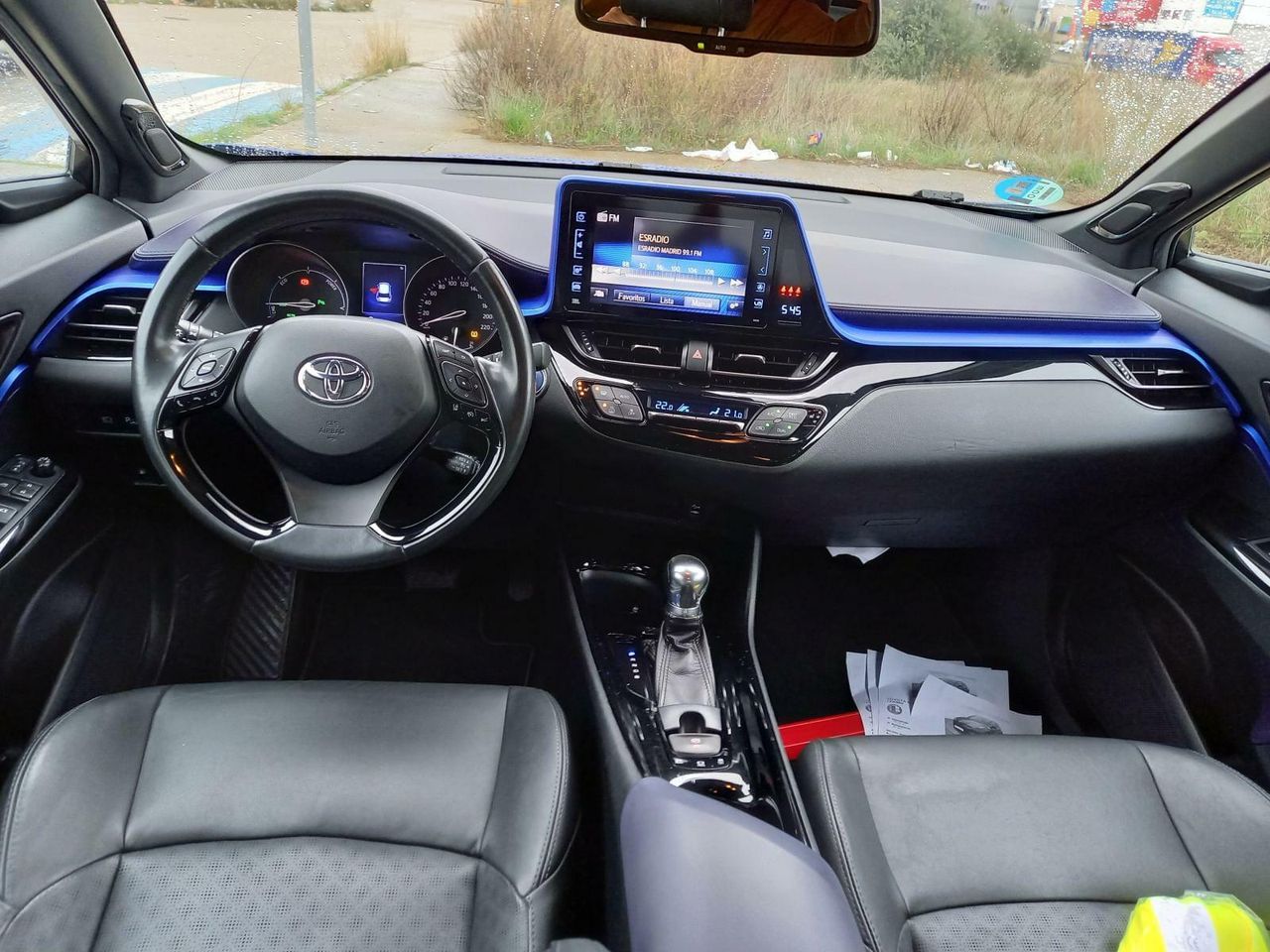 Foto Toyota C-HR 25