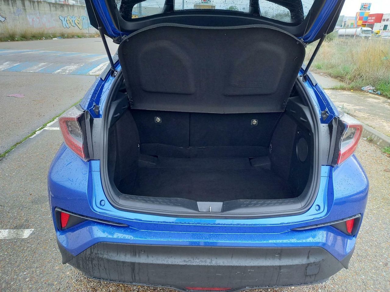 Foto Toyota C-HR 26