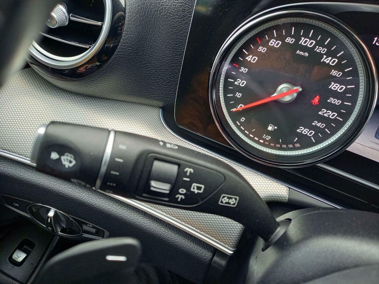 Foto Mercedes-Benz Clase E 21