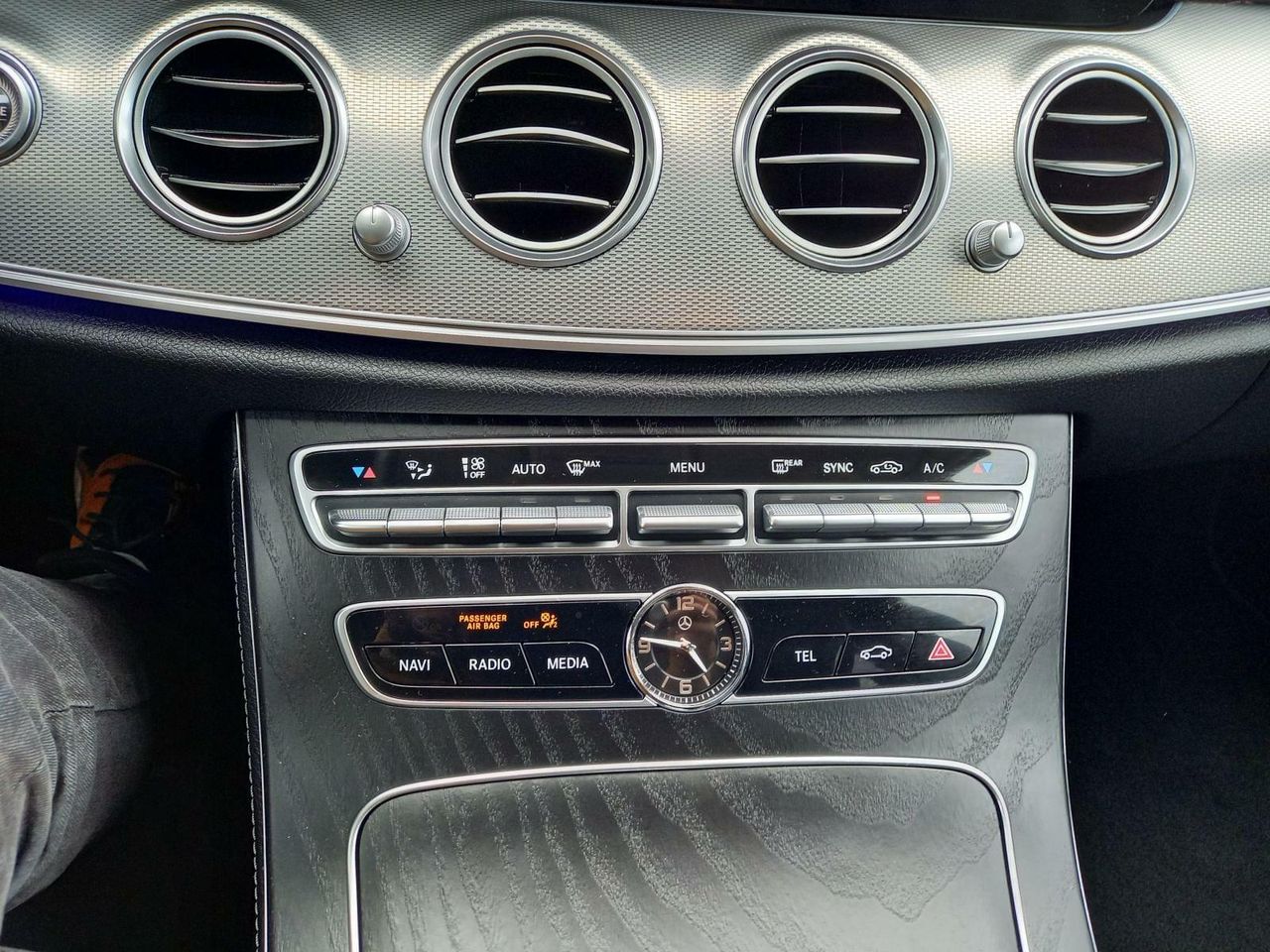 Foto Mercedes-Benz Clase E 24