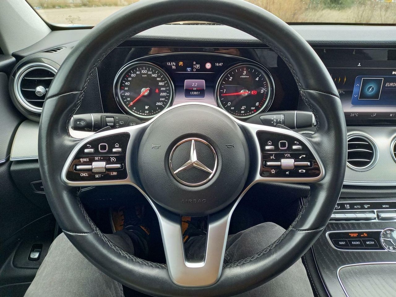 Foto Mercedes-Benz Clase E 26