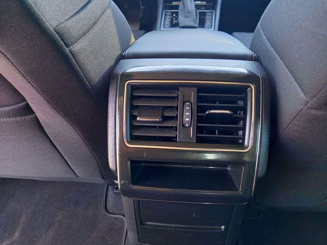 Foto Skoda Superb 24