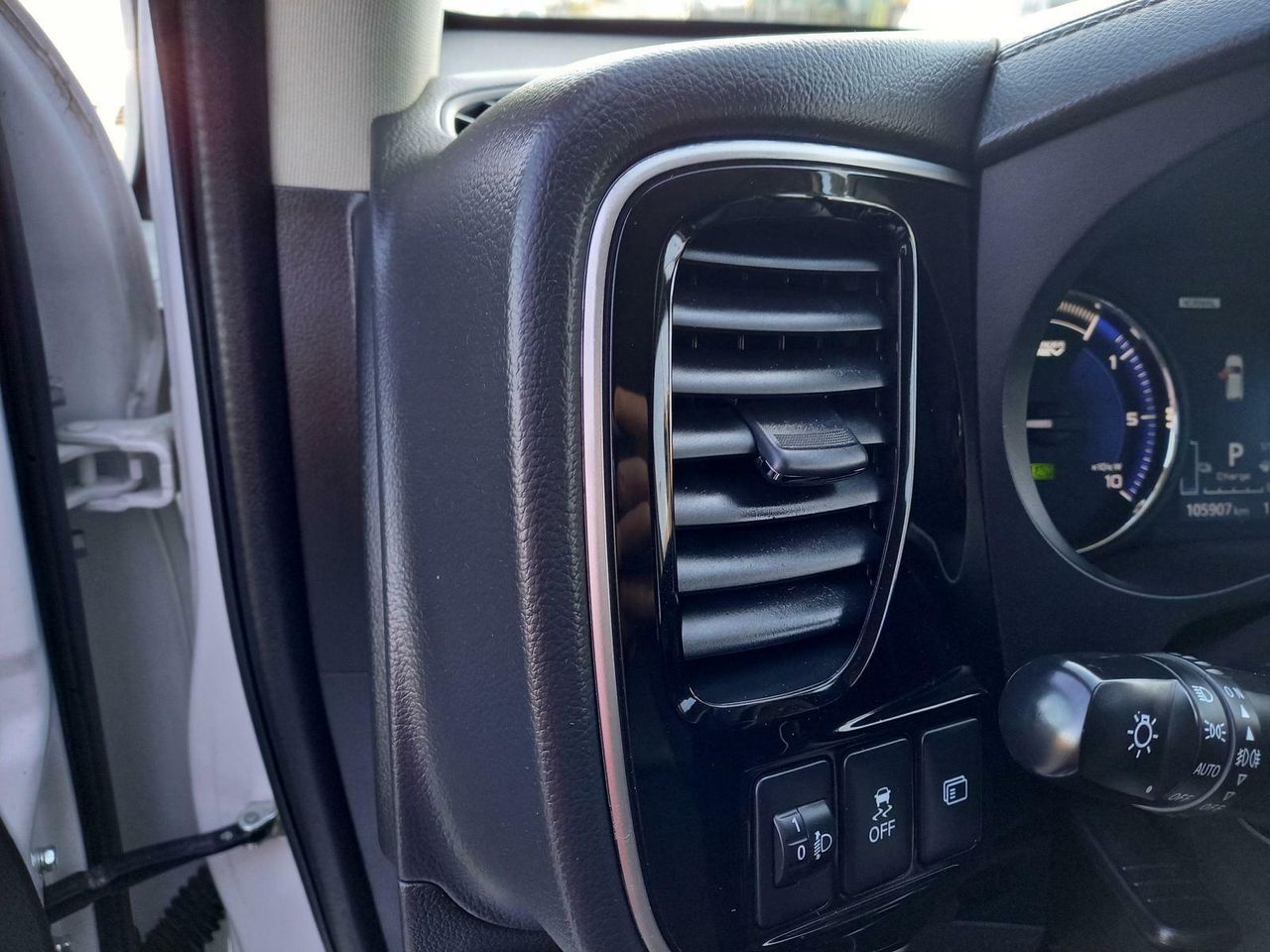 Foto Mitsubishi Outlander 12