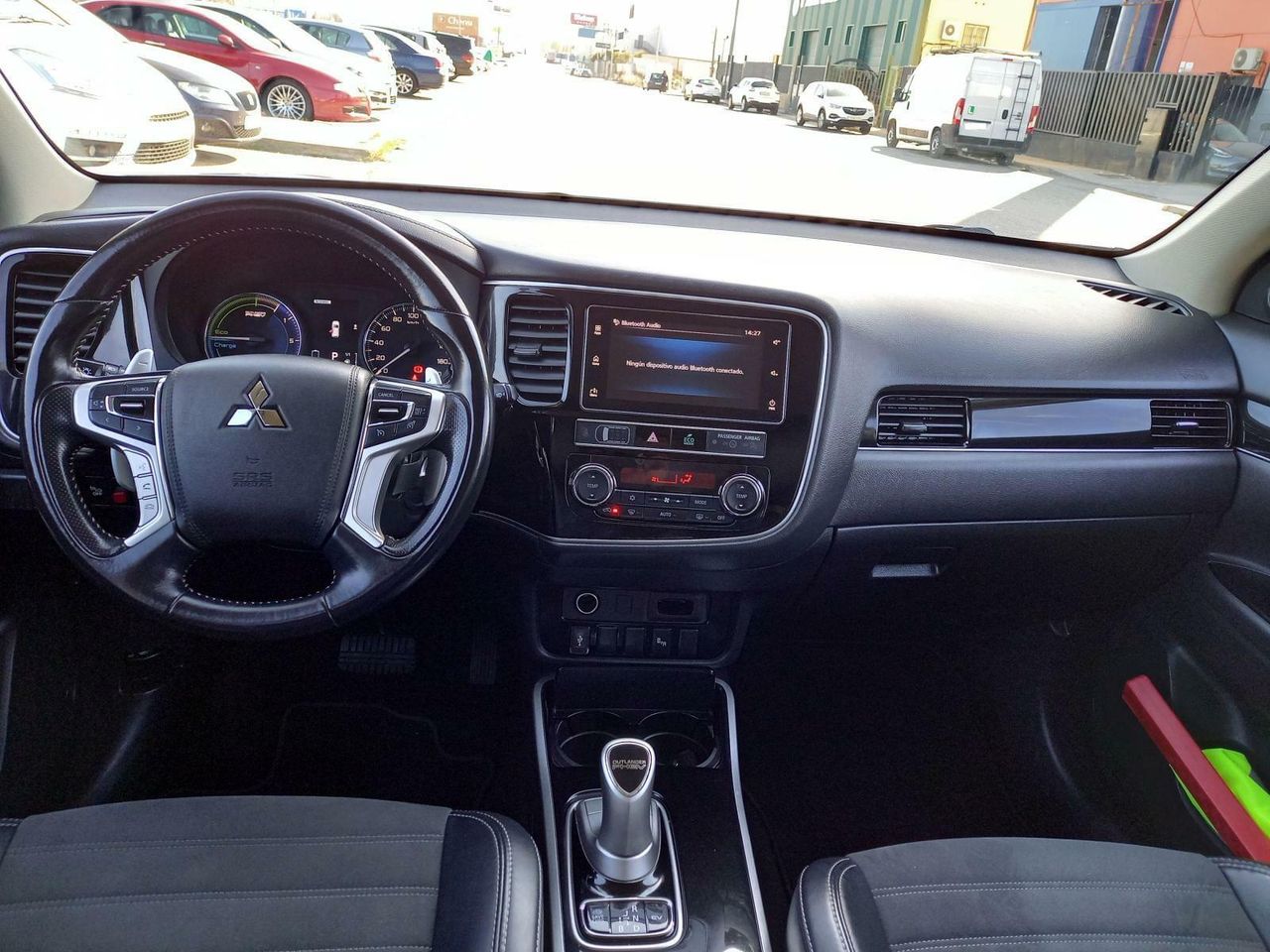 Foto Mitsubishi Outlander 25