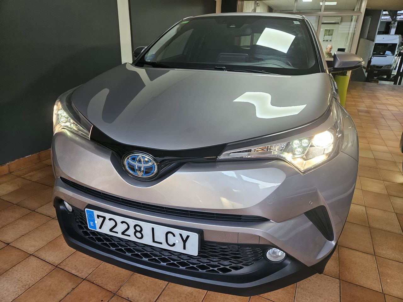 Foto Toyota C-HR 1