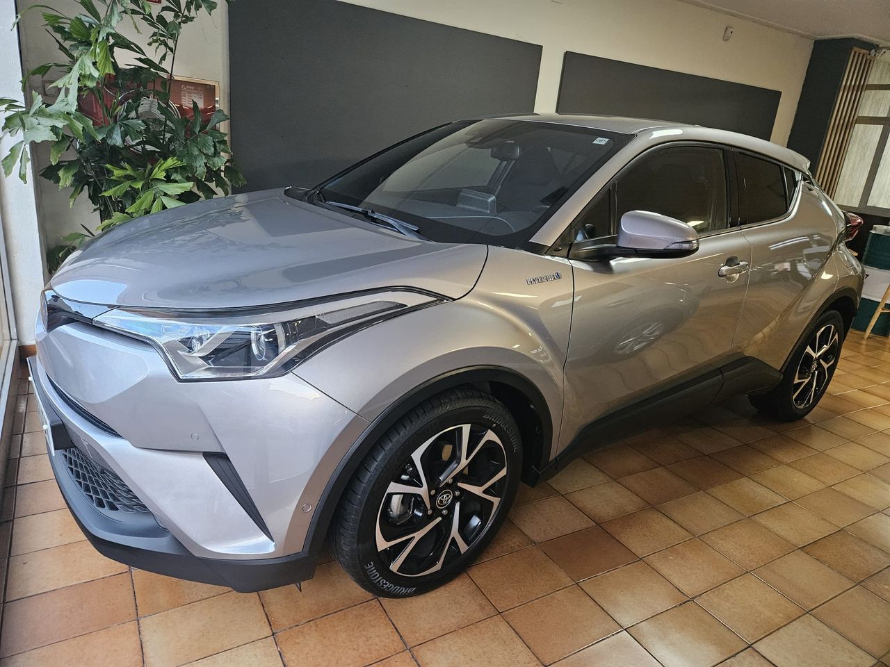 Foto Toyota C-HR 3
