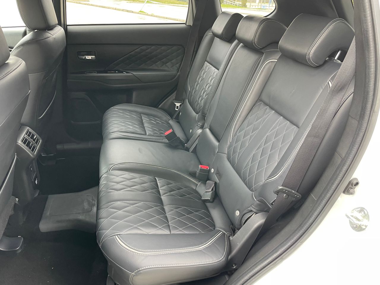 Foto Mitsubishi Outlander 10