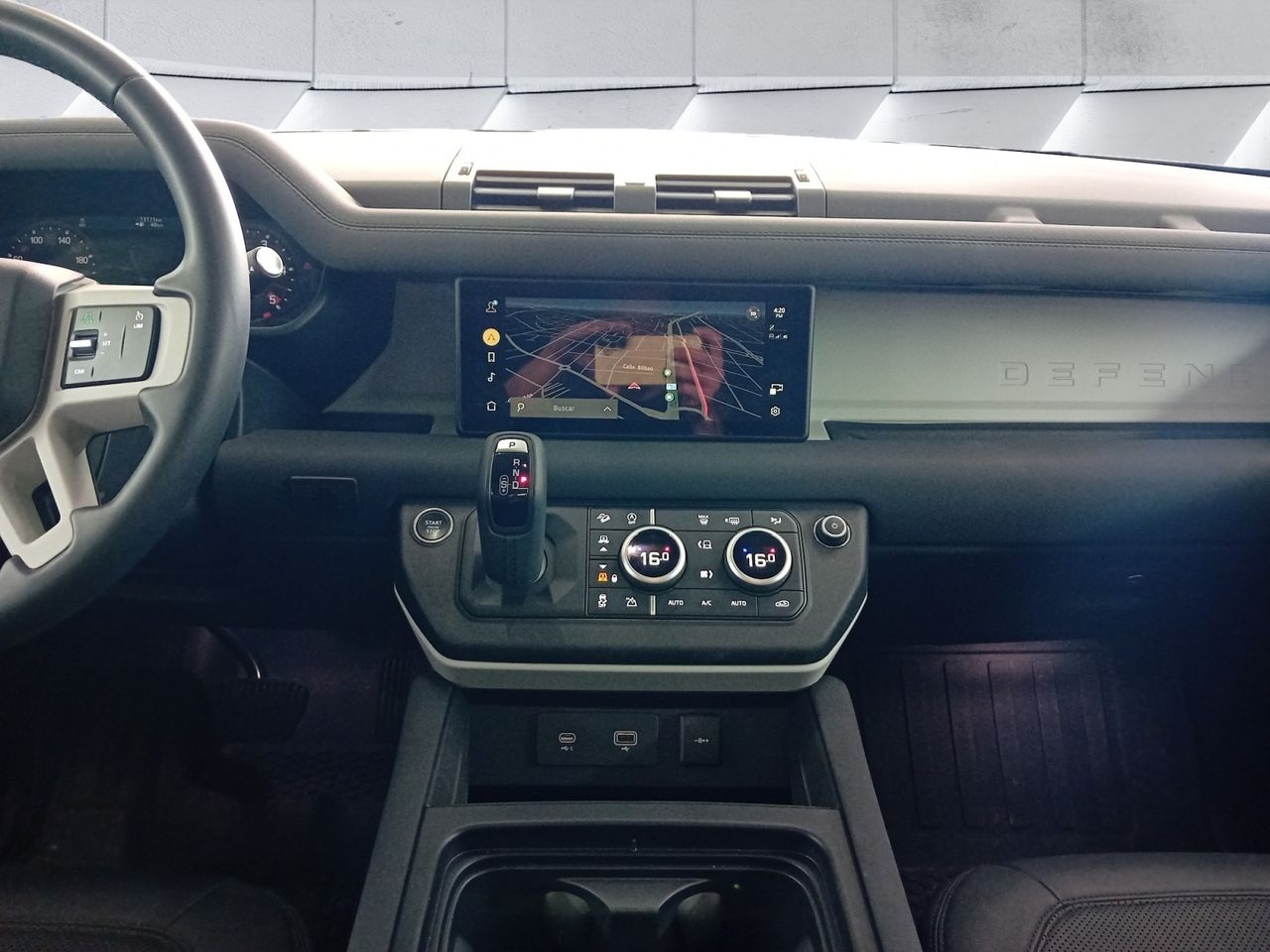 Foto Land-Rover Defender 12