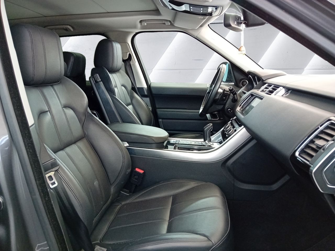 Foto Land-Rover Range Rover Sport 14