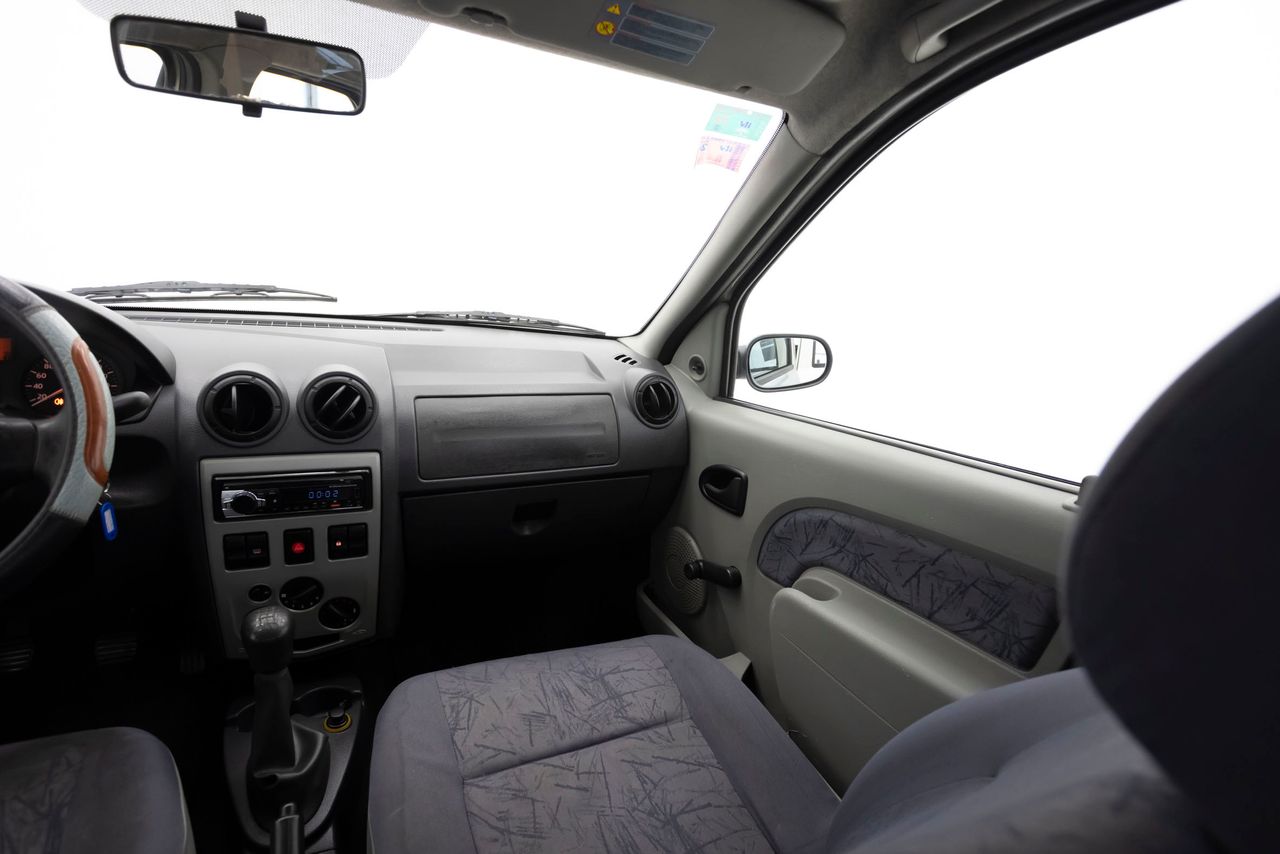 Foto Dacia Logan 16