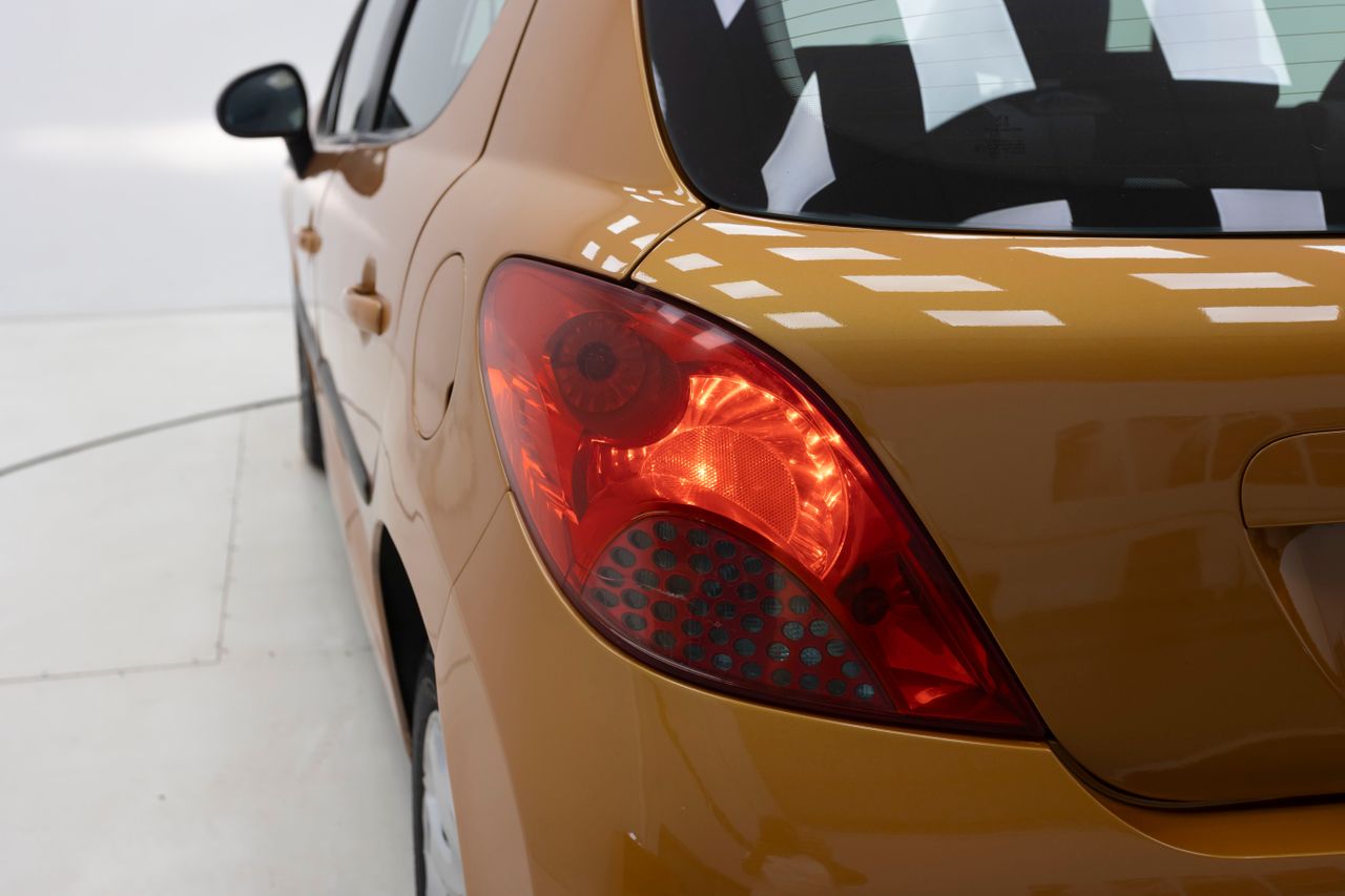 Foto Peugeot 207 26