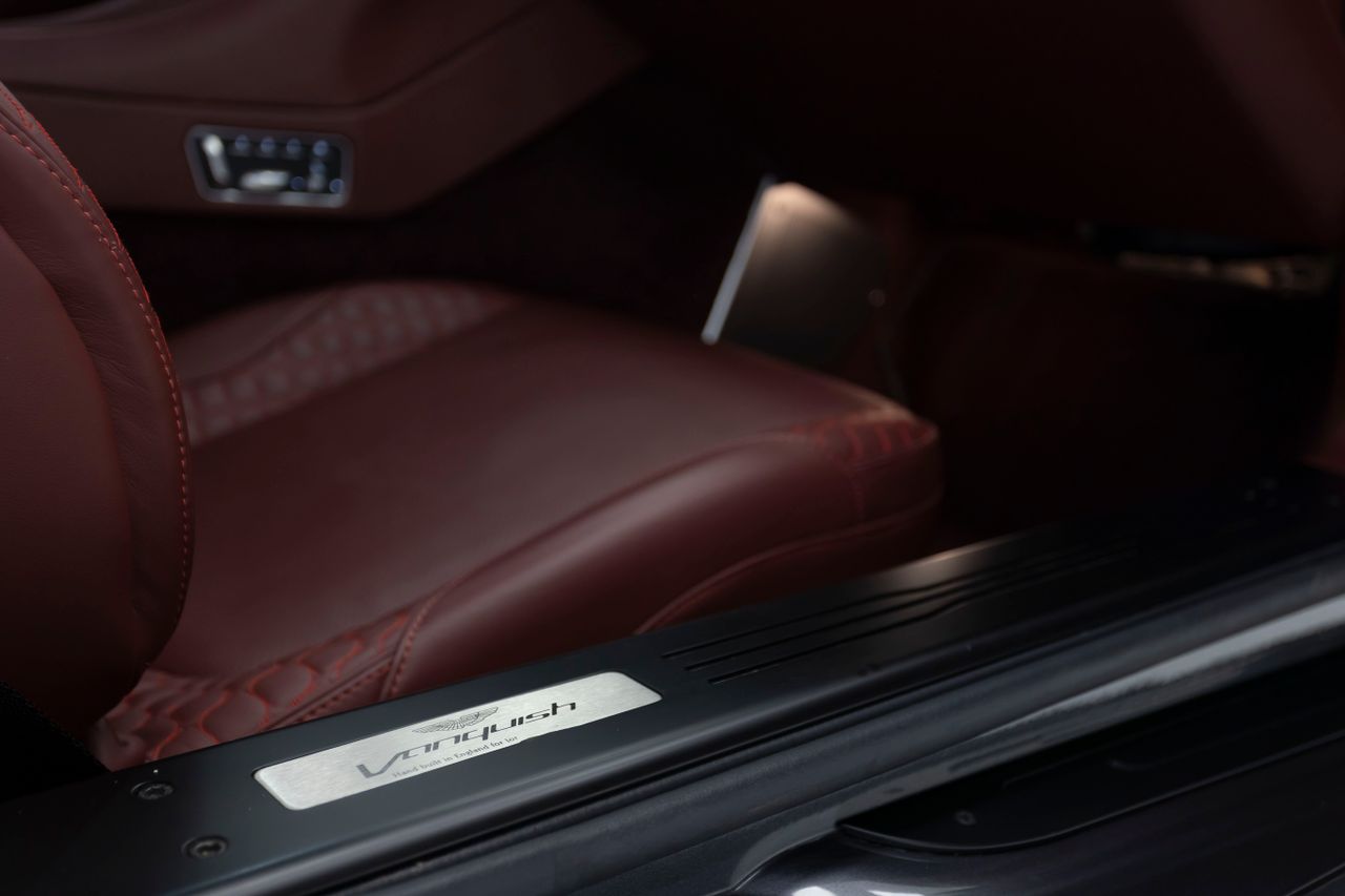 Foto Aston martin Vanquish 19