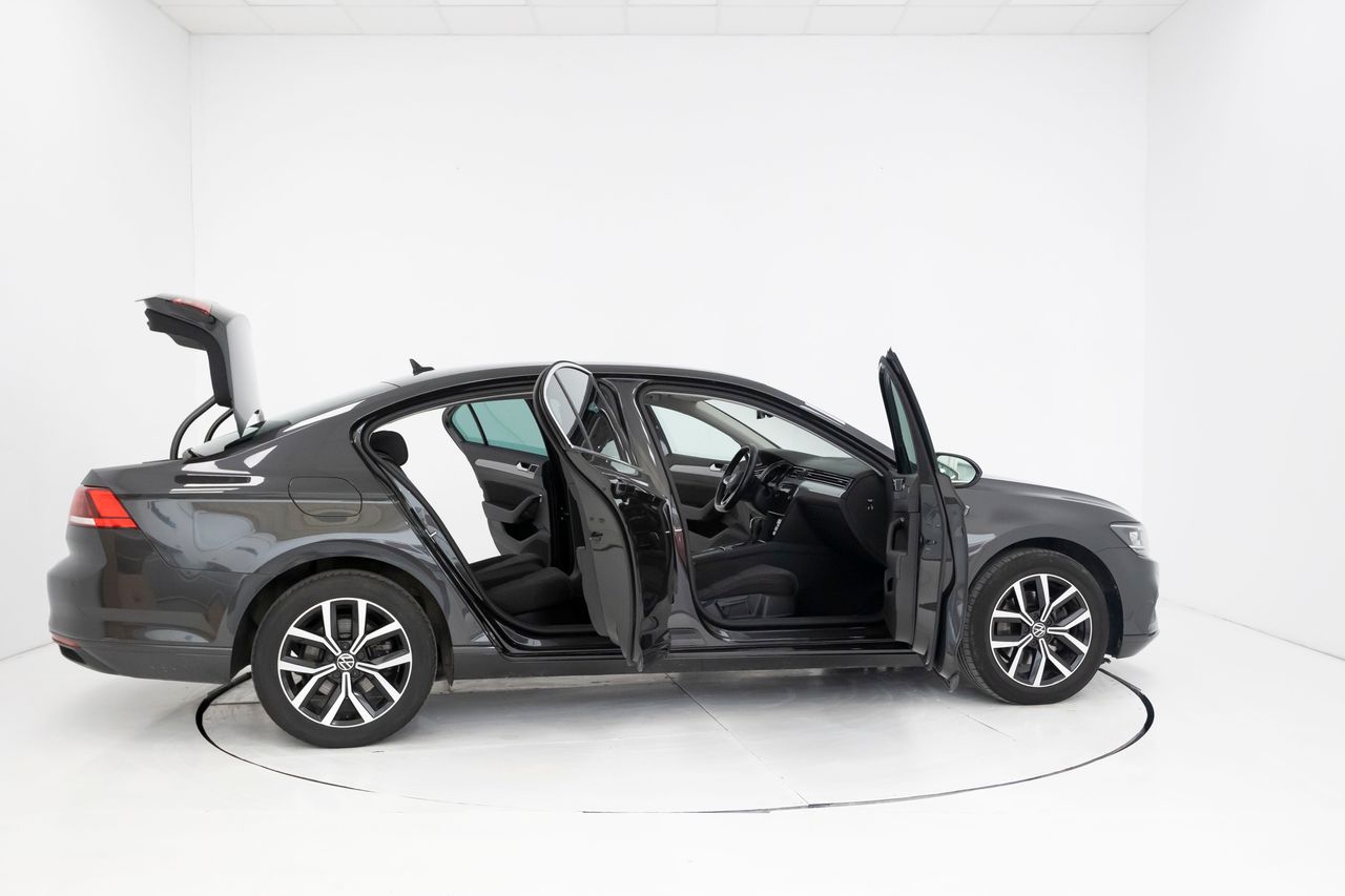 Foto Volkswagen Passat 11