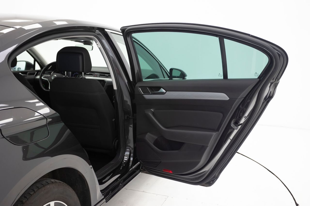 Foto Volkswagen Passat 13