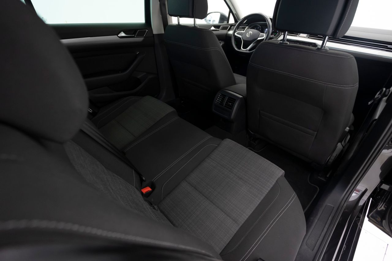 Foto Volkswagen Passat 15