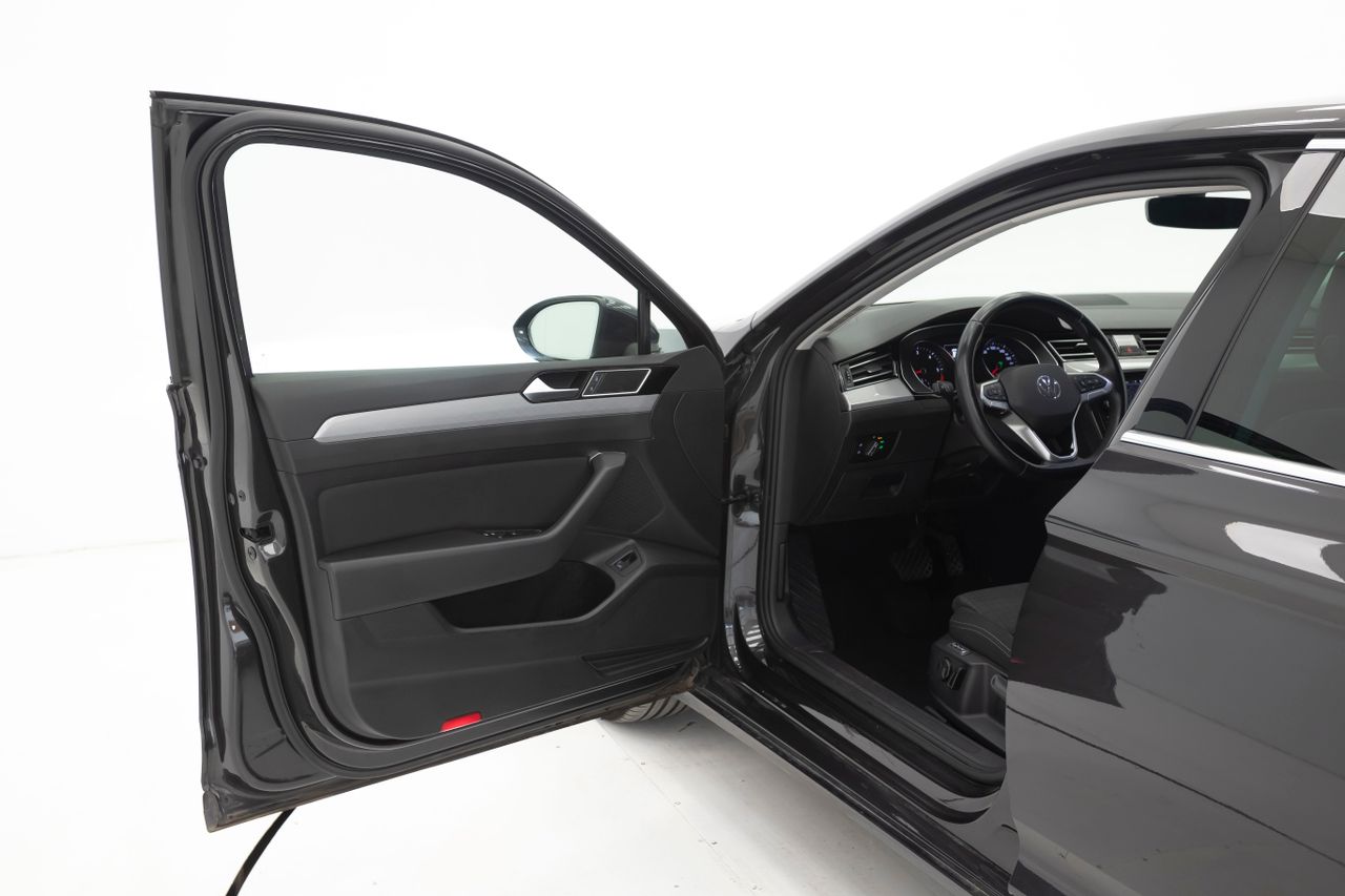 Foto Volkswagen Passat 24
