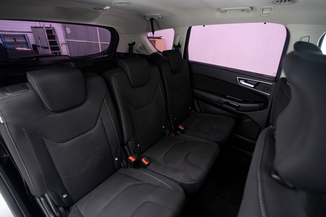 Foto Ford S-Max 19