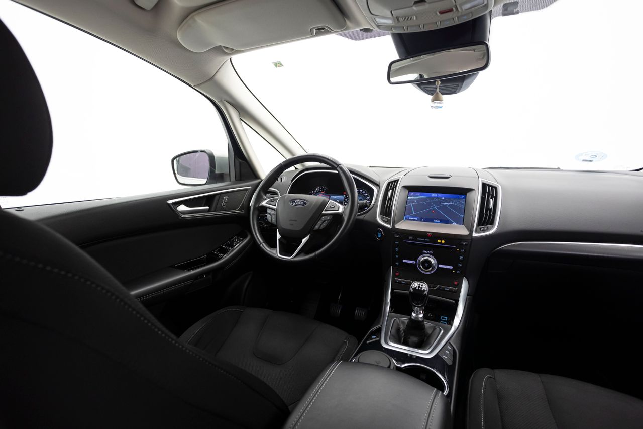 Foto Ford S-Max 21