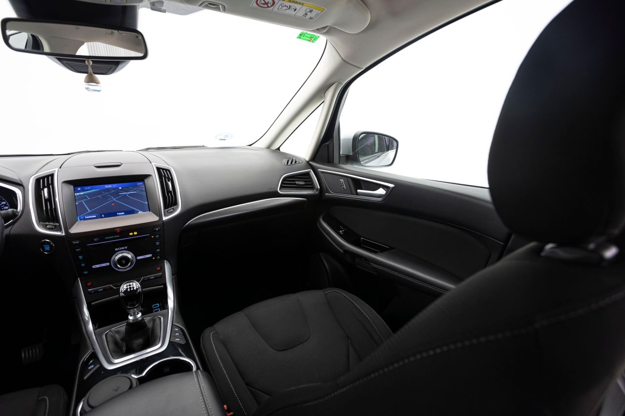 Foto Ford S-Max 22