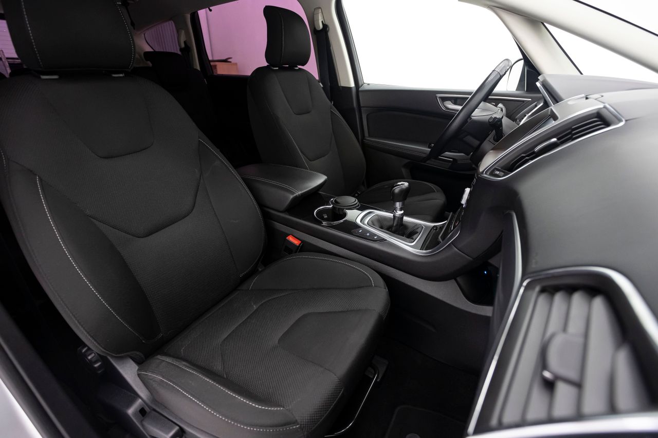 Foto Ford S-Max 29