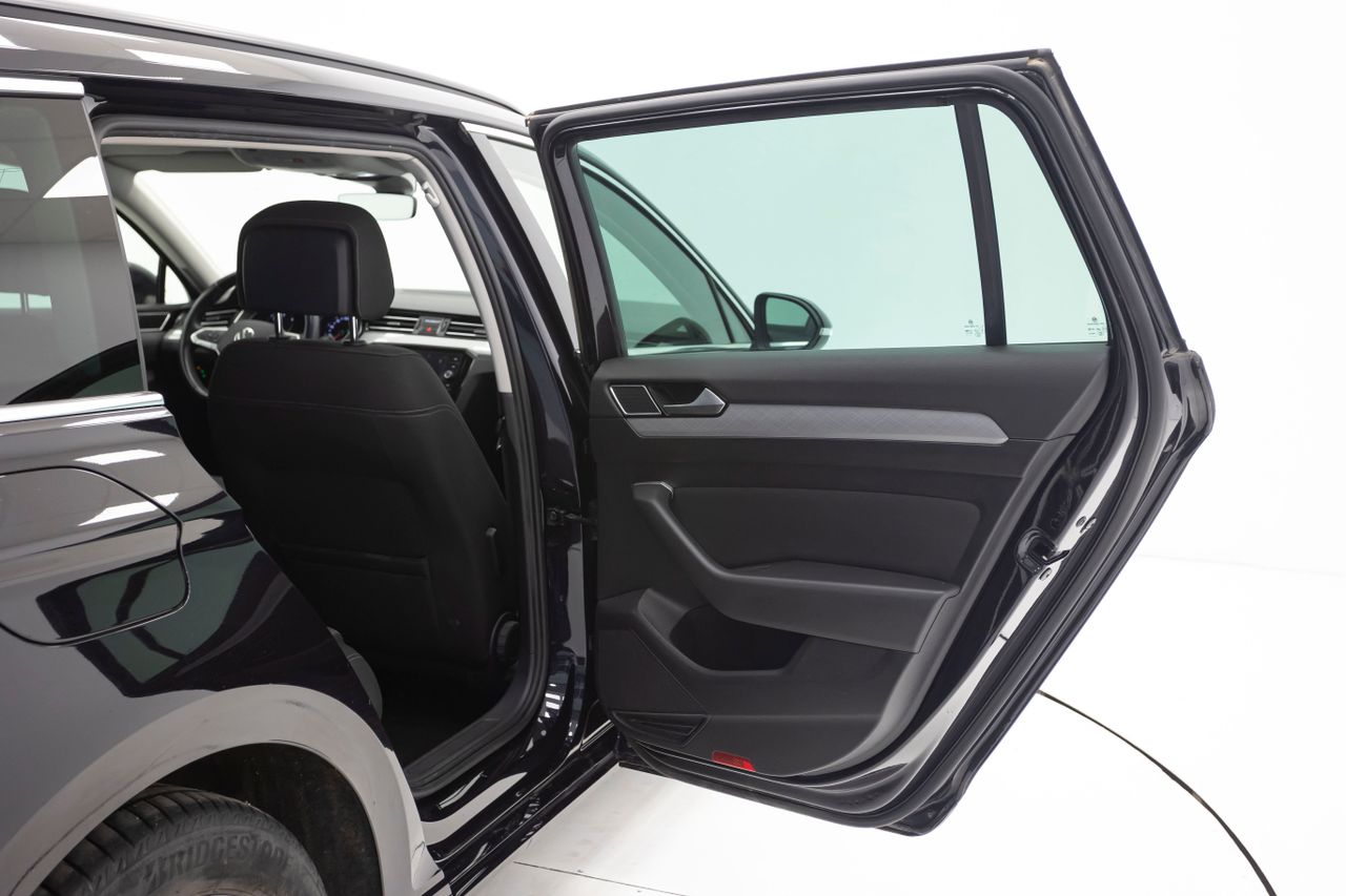 Foto Volkswagen Passat 14