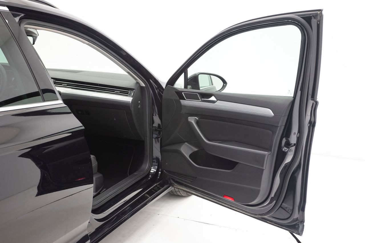 Foto Volkswagen Passat 21