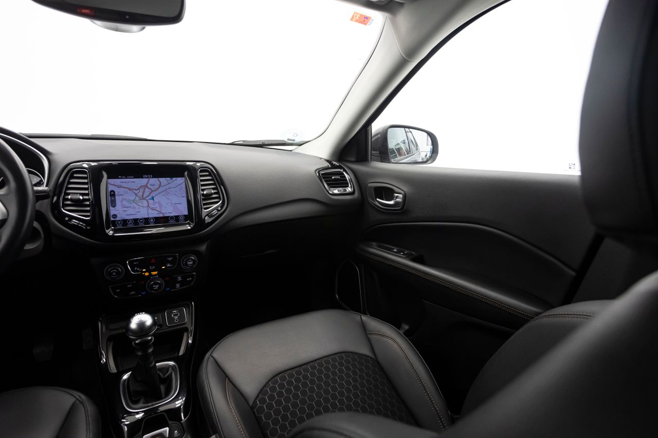 Foto Jeep Compass 17