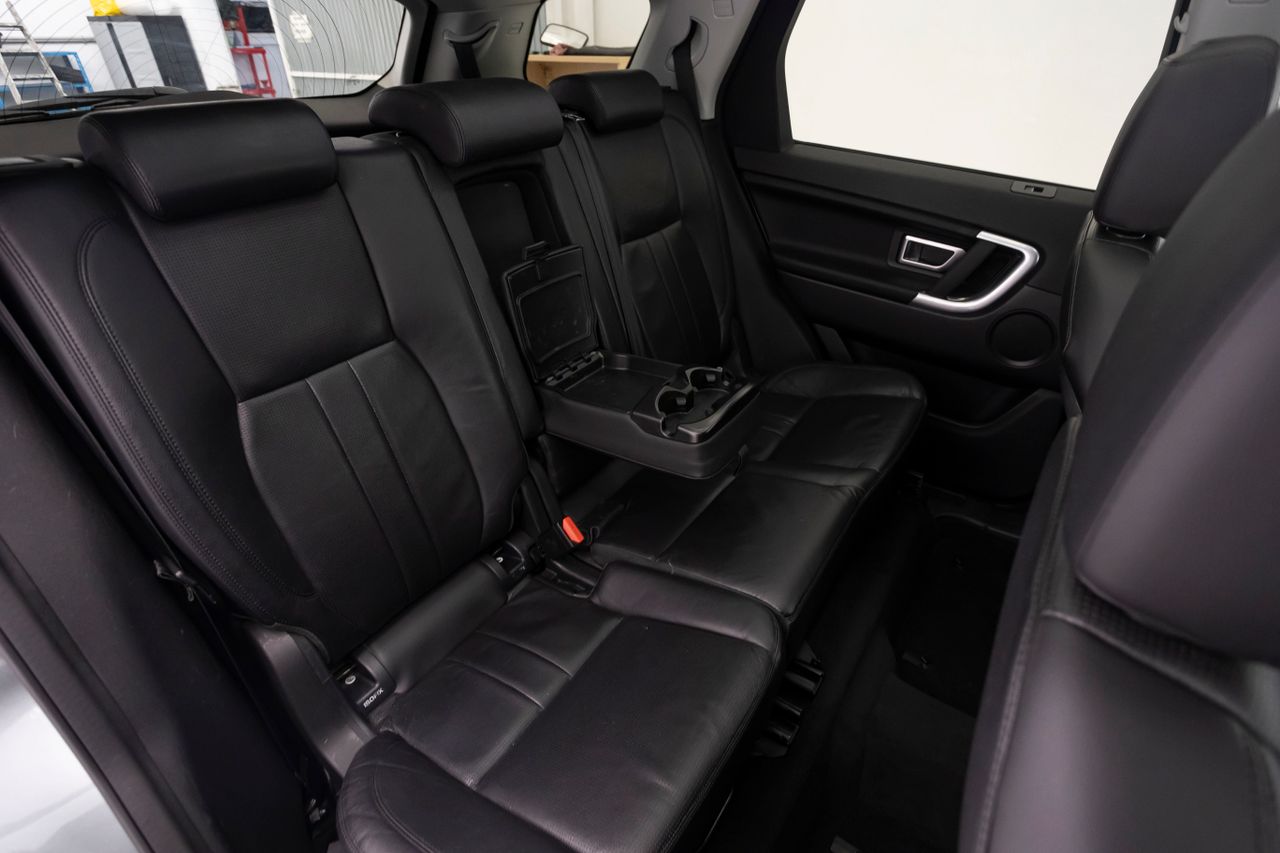 Foto Land-Rover Discovery Sport 17