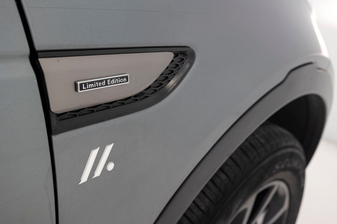 Foto Land-Rover Discovery Sport 46